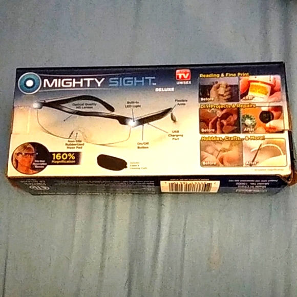 As Seen On TV Mighty Sight Deluxe LED Magnifying Eyeglasses Set - Picture 2 of 4